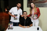 View the album Lançamento do livro ARRUMADINHAS de MARCELO LAMAS em 06.08.2013